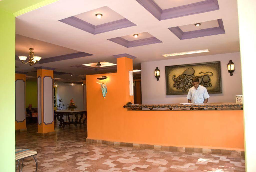 Sodder'S Gloria Anne Hotel Candolim Exterior foto
